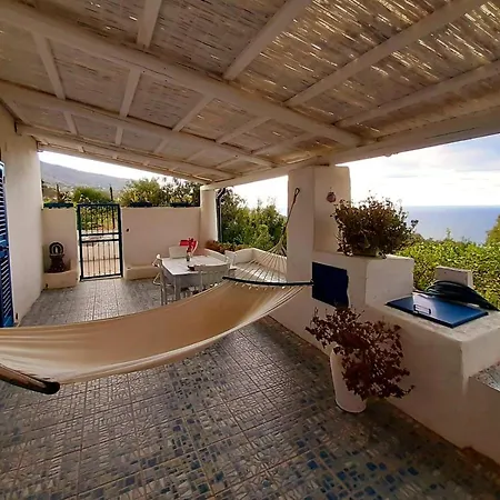 Casa Bianca Affittacamere Malfa (Salina)